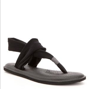 Black sanuk sling sandal